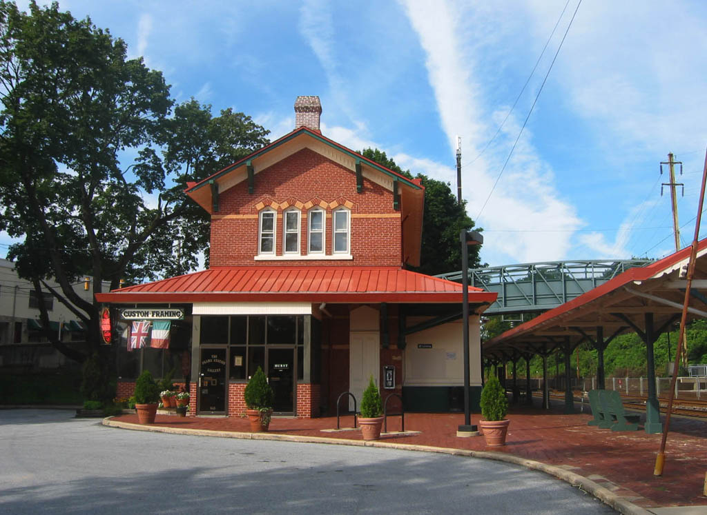 Berwyn Station exterior photo